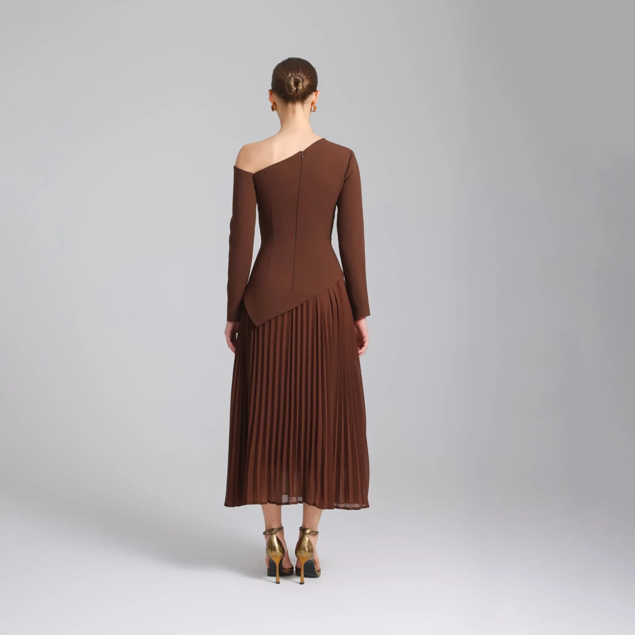 Brown One-shoulder Crepe Dress With Pleated Skirt