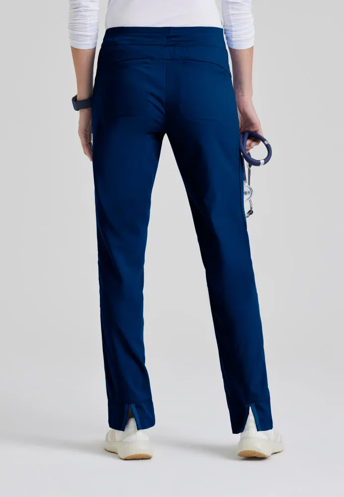 Petite Elevate 6-Pocket Mid-Rise Straight Leg Scrub Pant