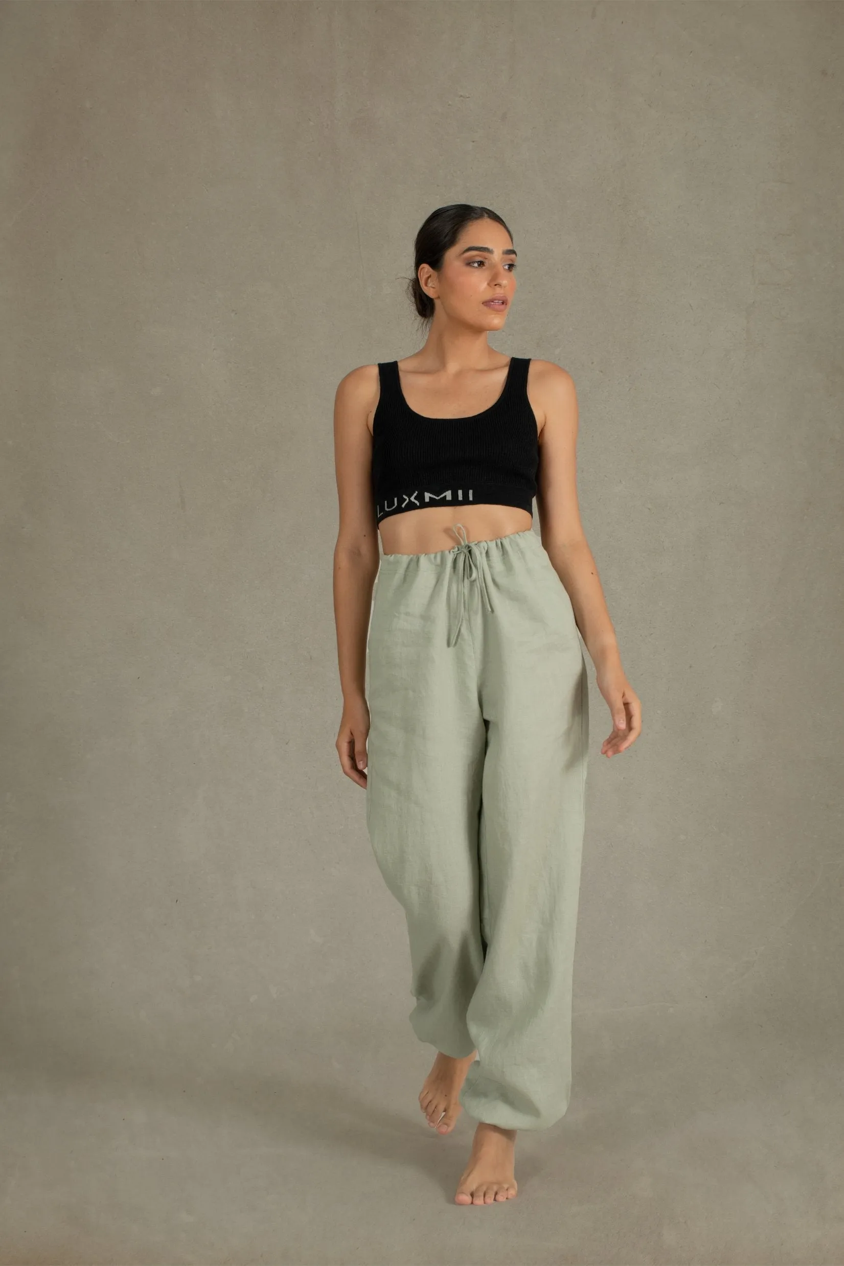 Ribbed Linen Mouvement Crop in Black